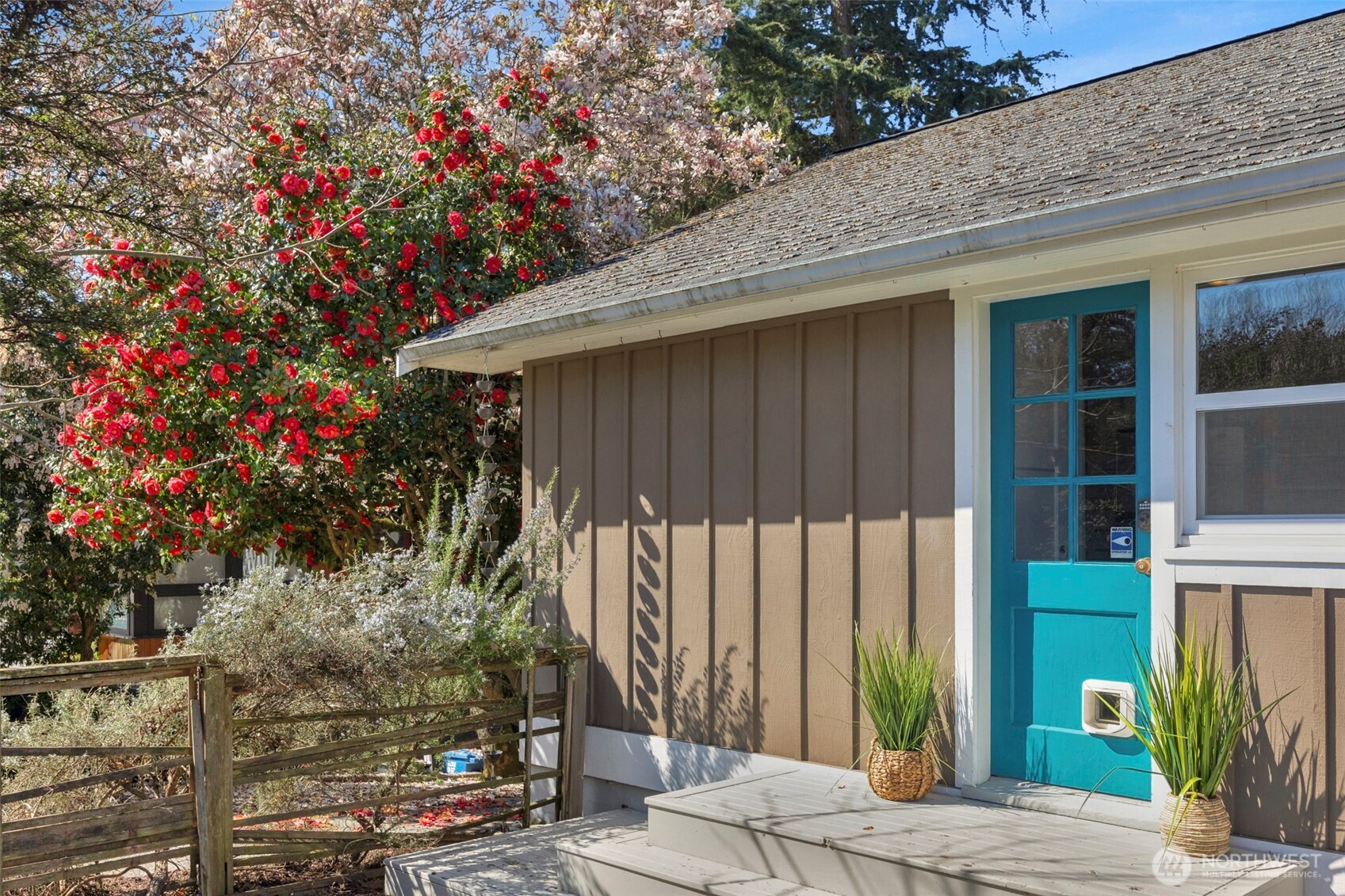 6825 43rd Avenue NE, Seattle, WA 98115