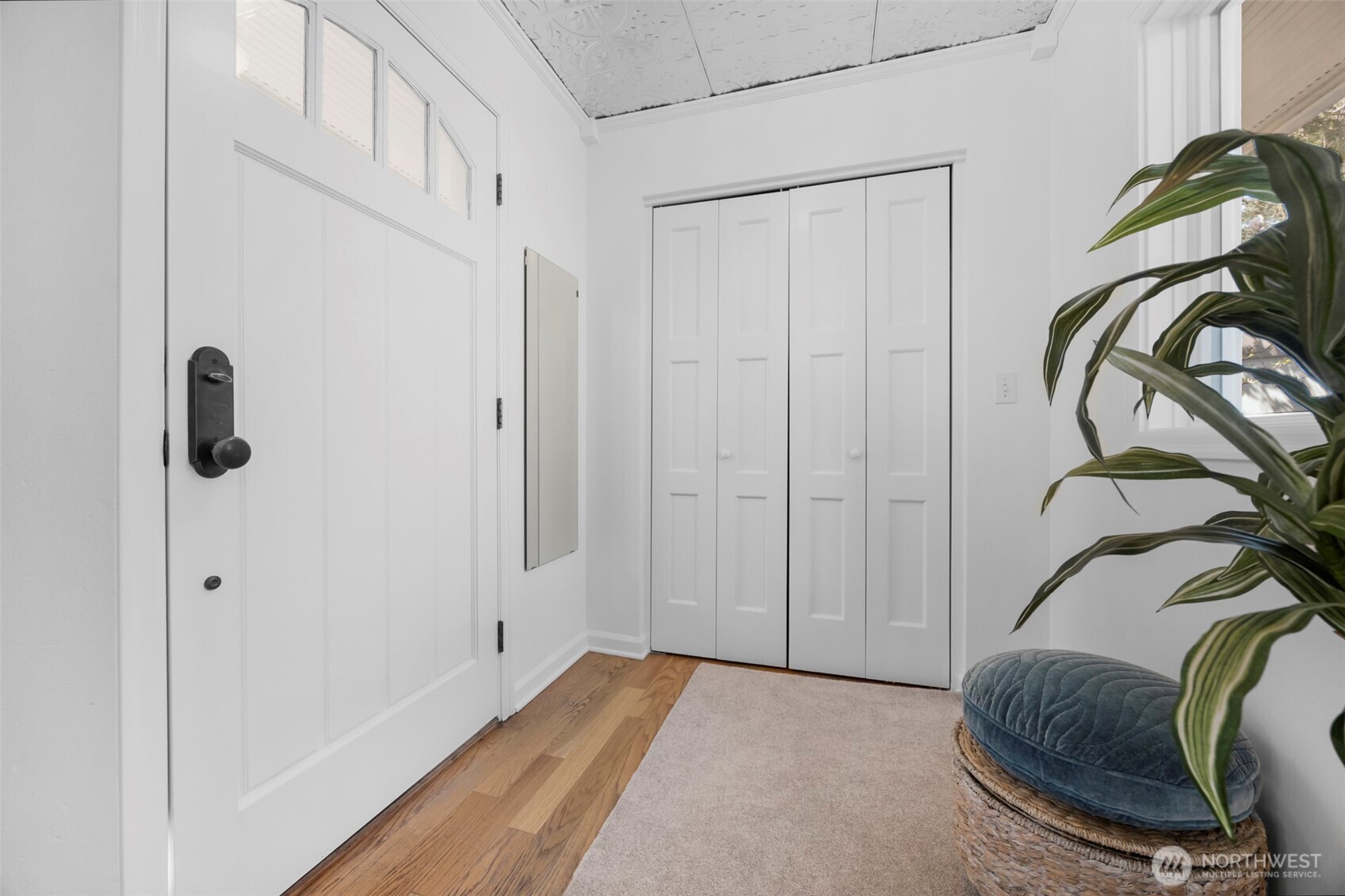 6825 43rd Avenue NE, Seattle, WA 98115