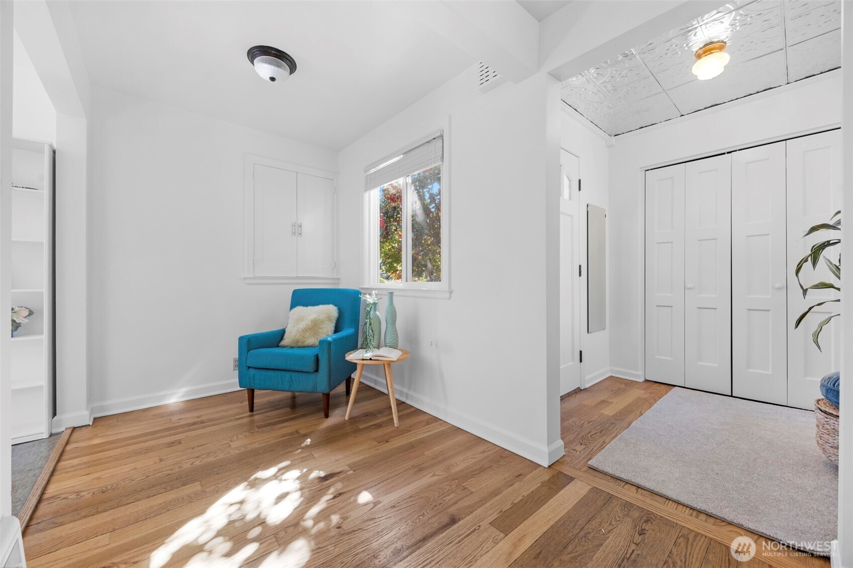 6825 43rd Avenue NE, Seattle, WA 98115