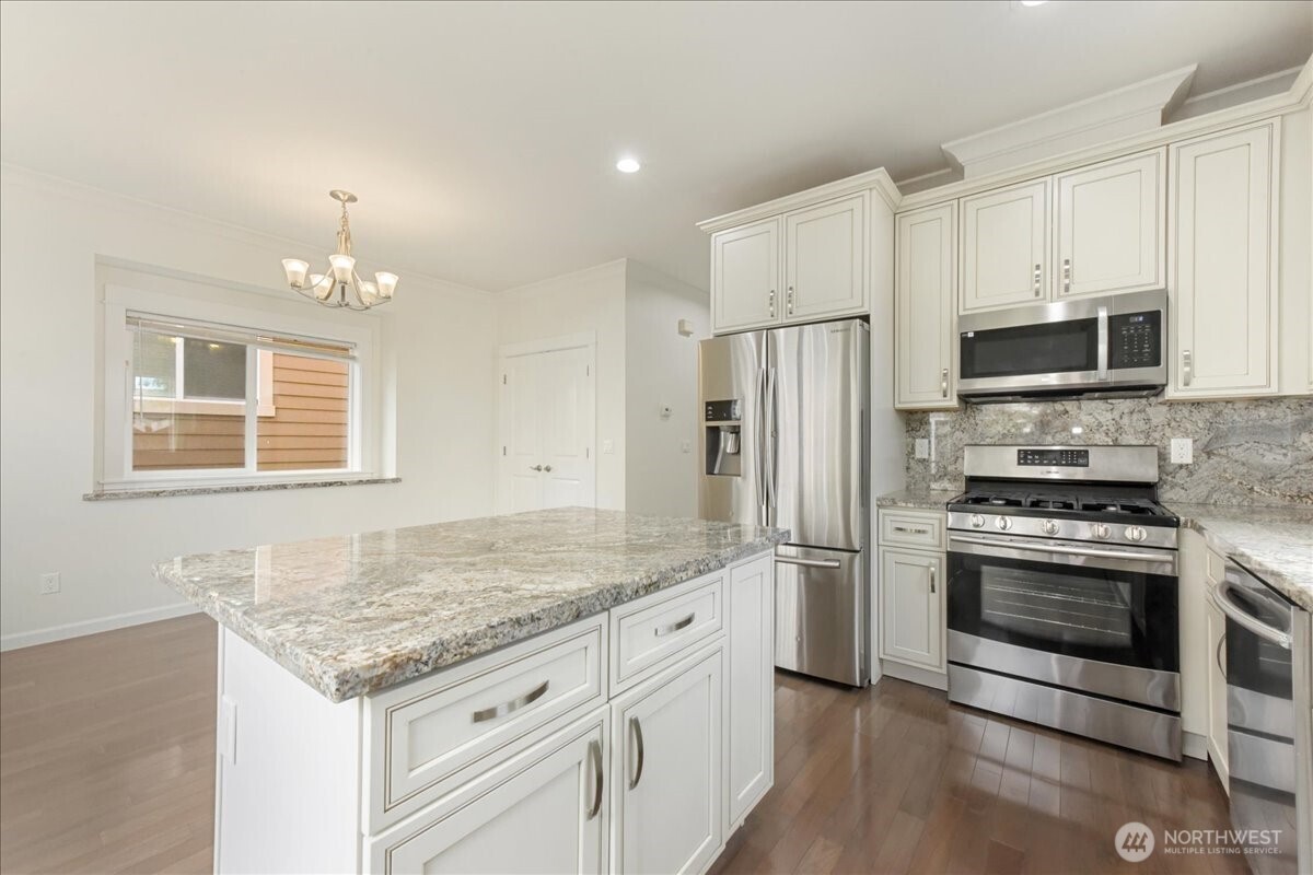 12722 35th AVE House D NE, Seattle, WA 98125