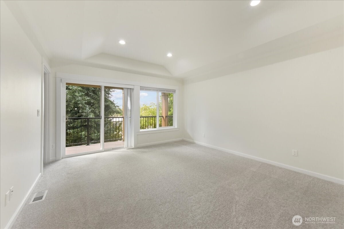 12722 35th AVE House D NE, Seattle, WA 98125