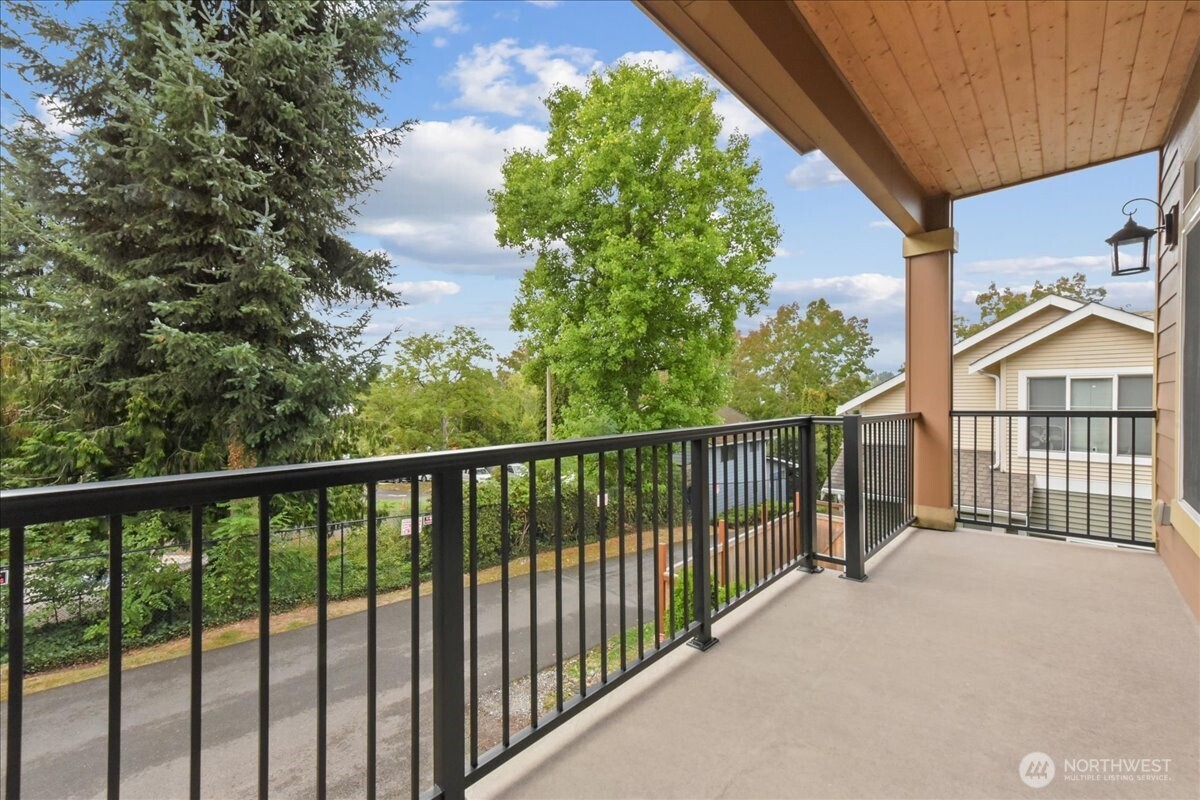 12722 35th AVE House D NE, Seattle, WA 98125