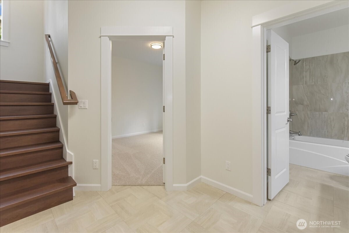 12722 35th AVE House D NE, Seattle, WA 98125