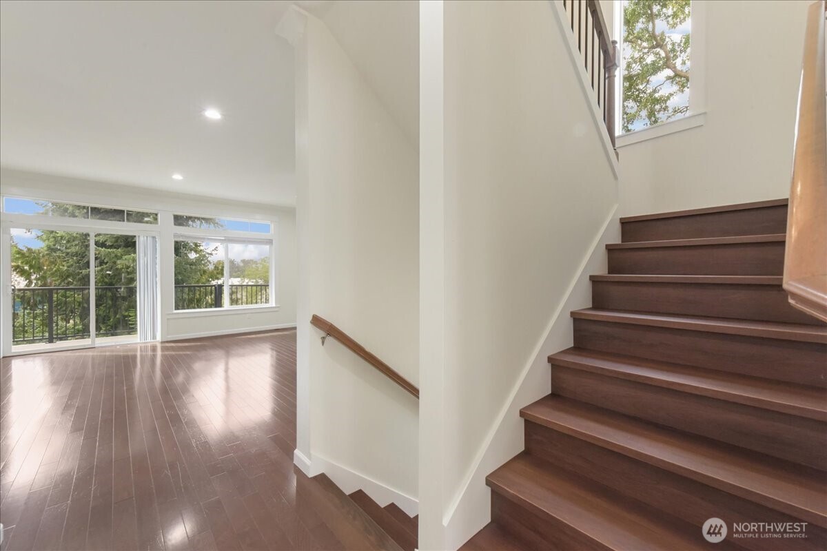 12722 35th AVE House D NE, Seattle, WA 98125