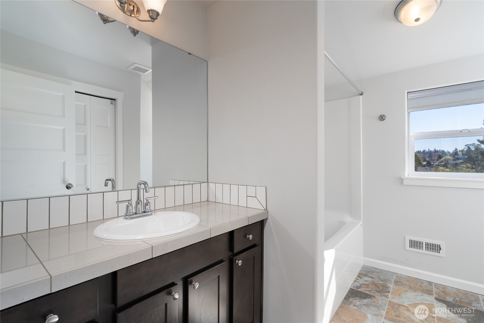 3817 Deskin Court , Anacortes, WA 98221