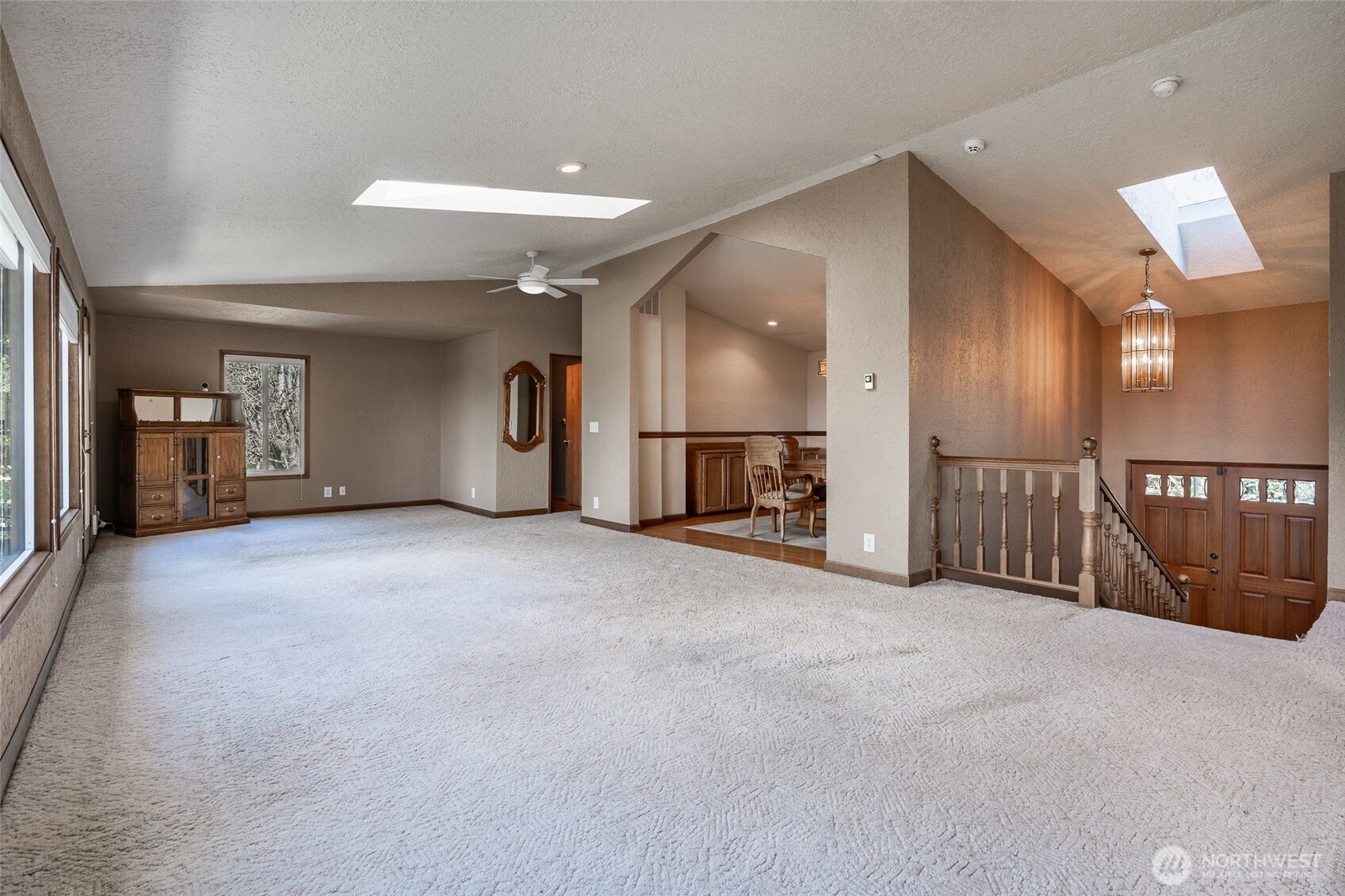 28611 16th Avenue S, Federal Way, WA 98003