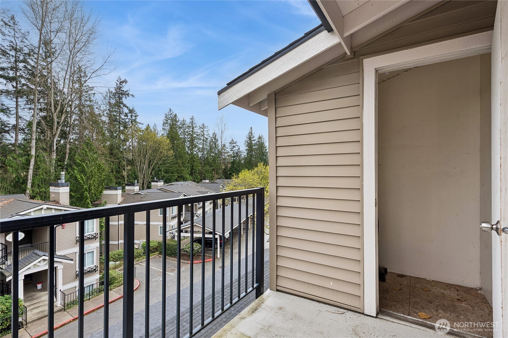 11215 NE 128th Street #L301, Kirkland, WA 98034
