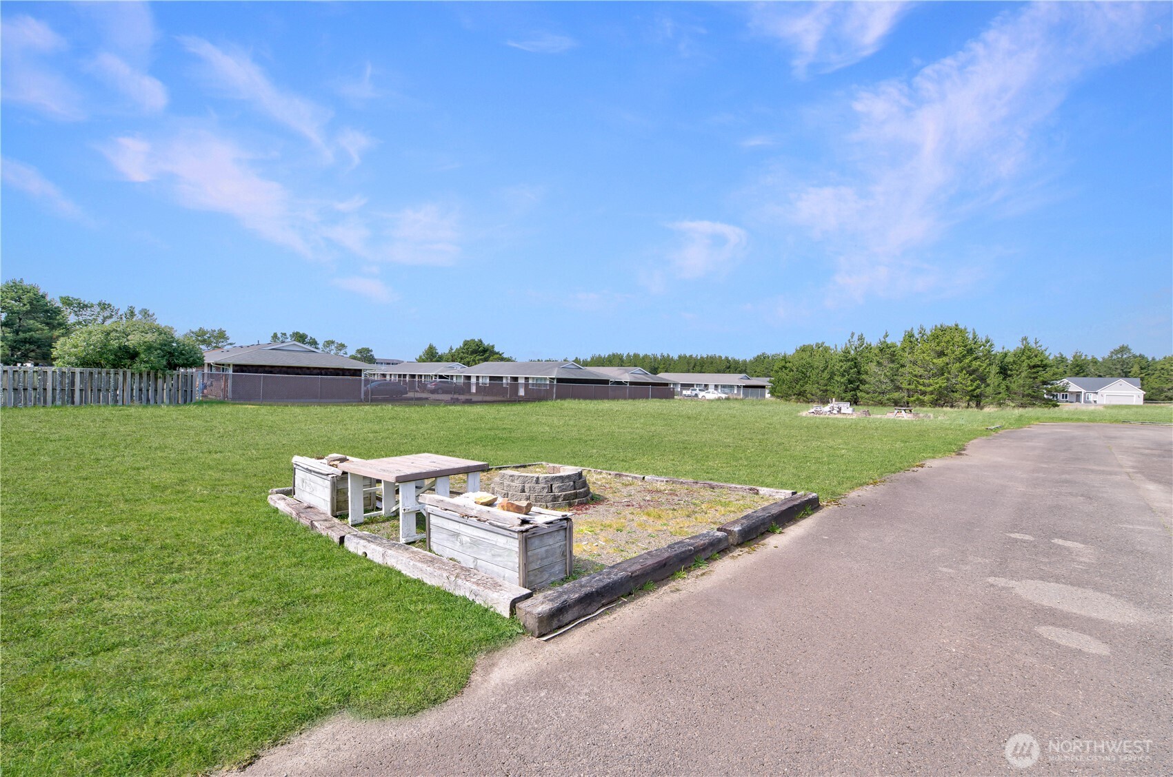 1411 Ager Drive #304, Long Beach, WA 98631