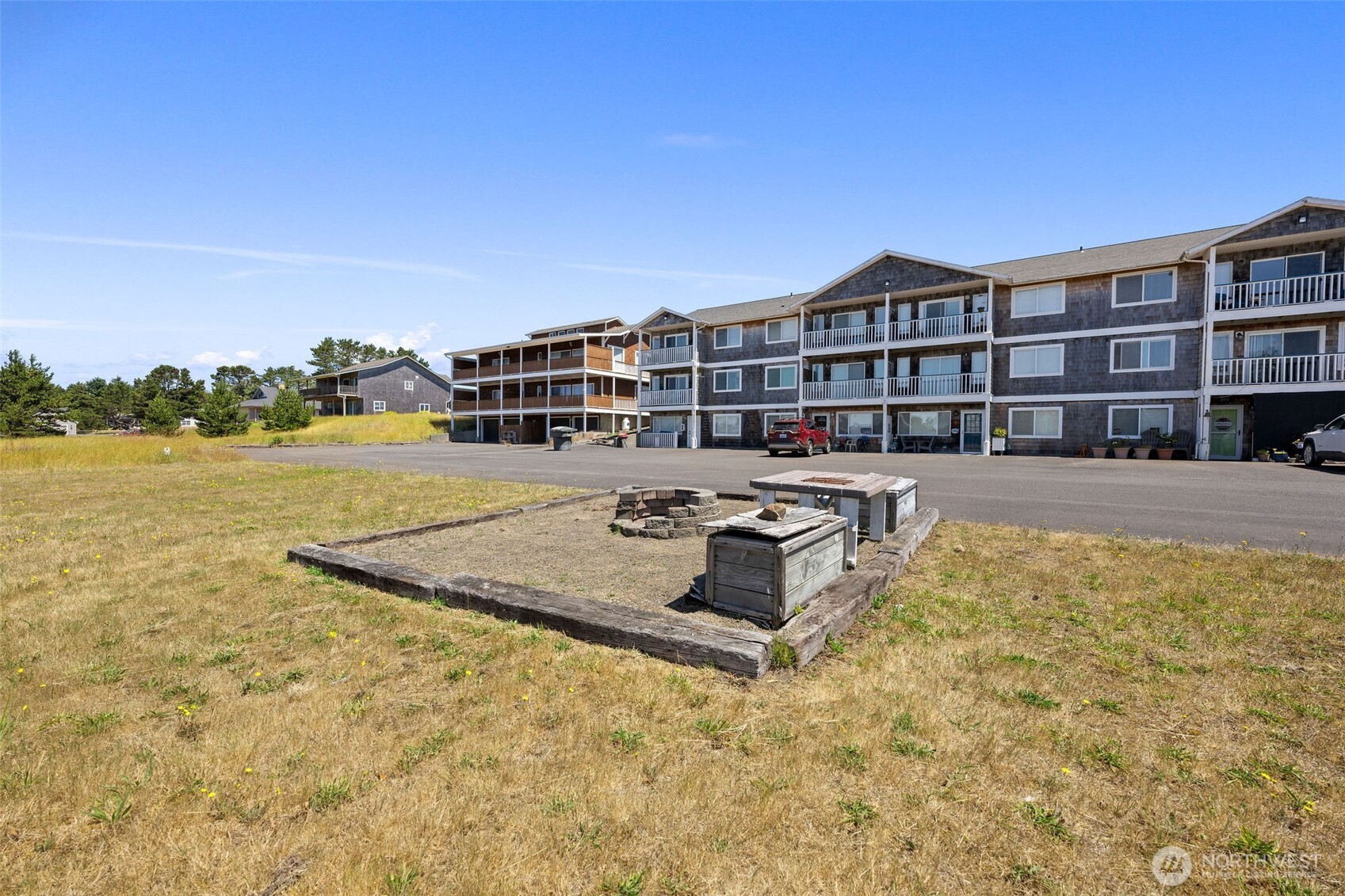 1411 Ager Drive #304, Long Beach, WA 98631