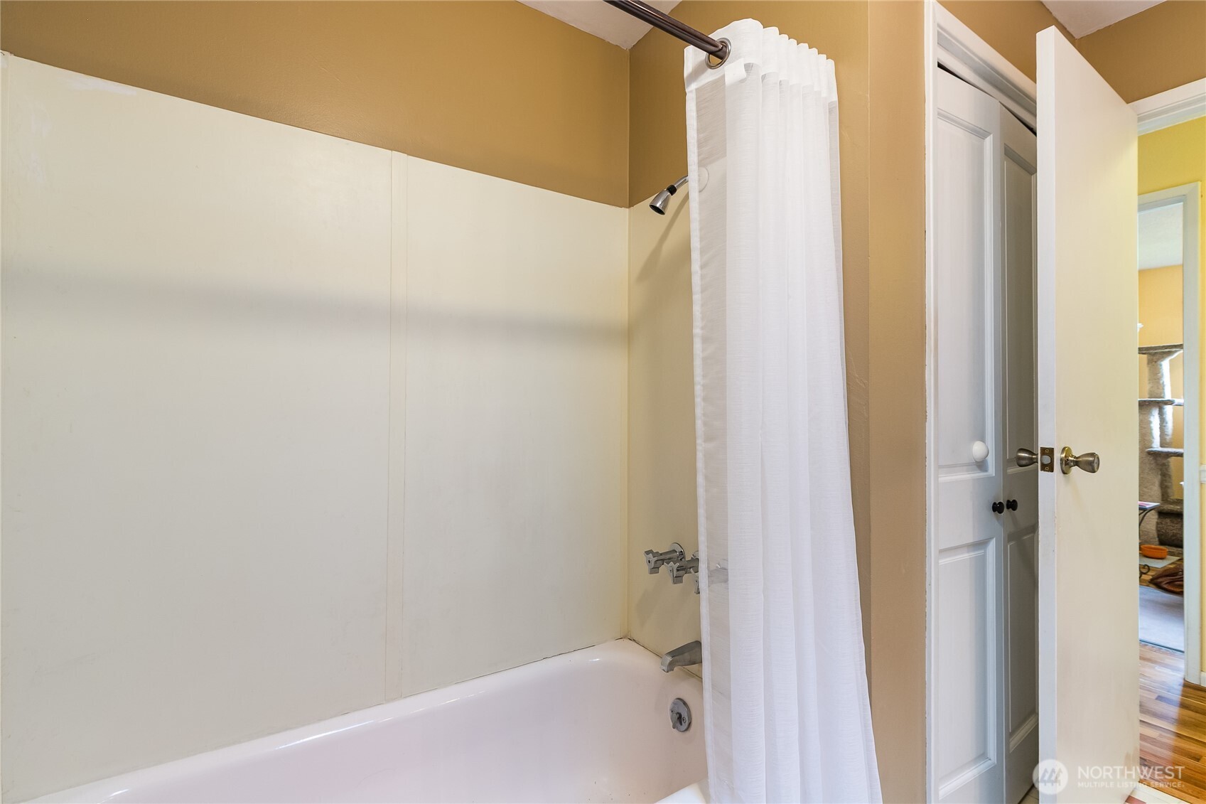 2735 Xenia Street , Bellingham, WA 98226-3836