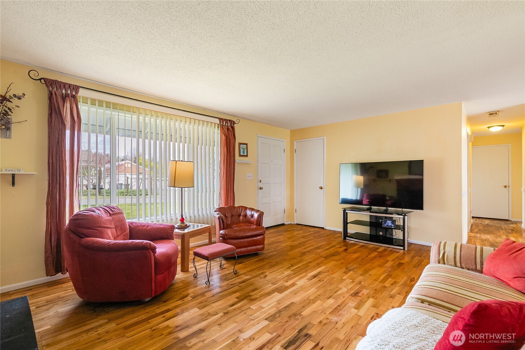 2735 Xenia Street , Bellingham, WA 98226-3836