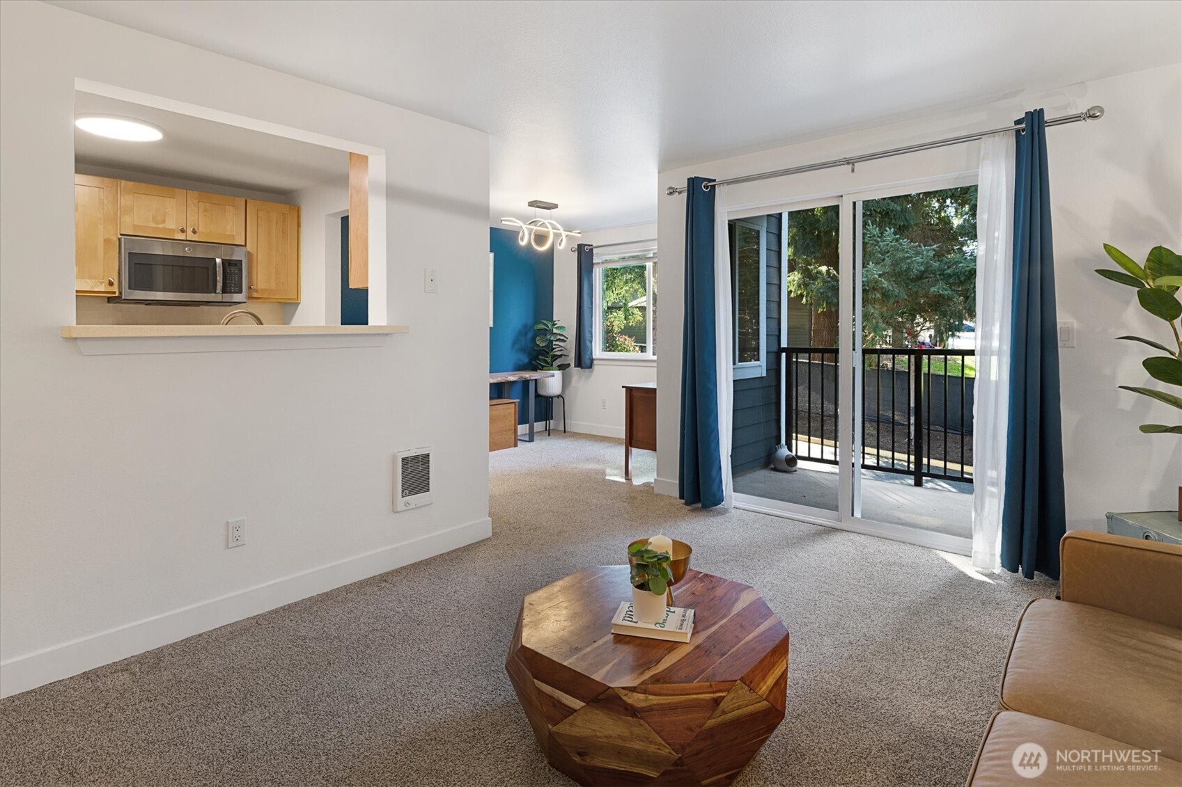 14206 NE 181st Place #L202, Woodinville, WA 98072-8585