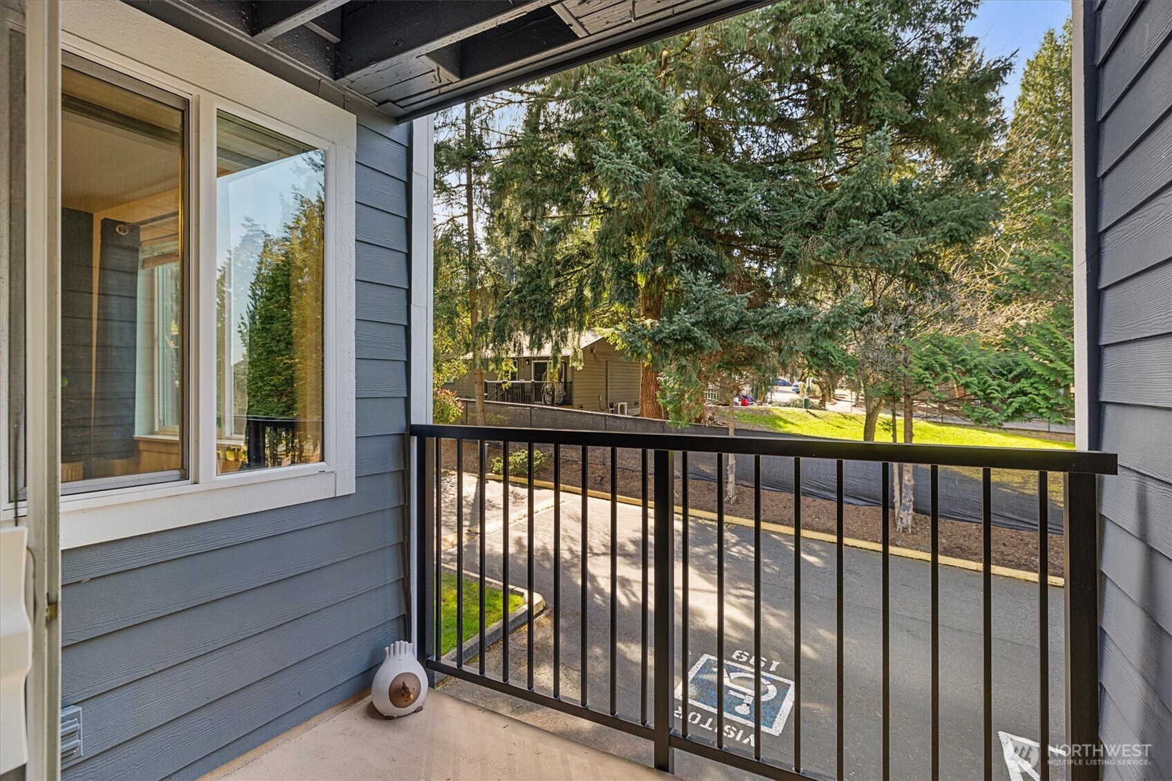14206 NE 181st Place #L202, Woodinville, WA 98072-8585