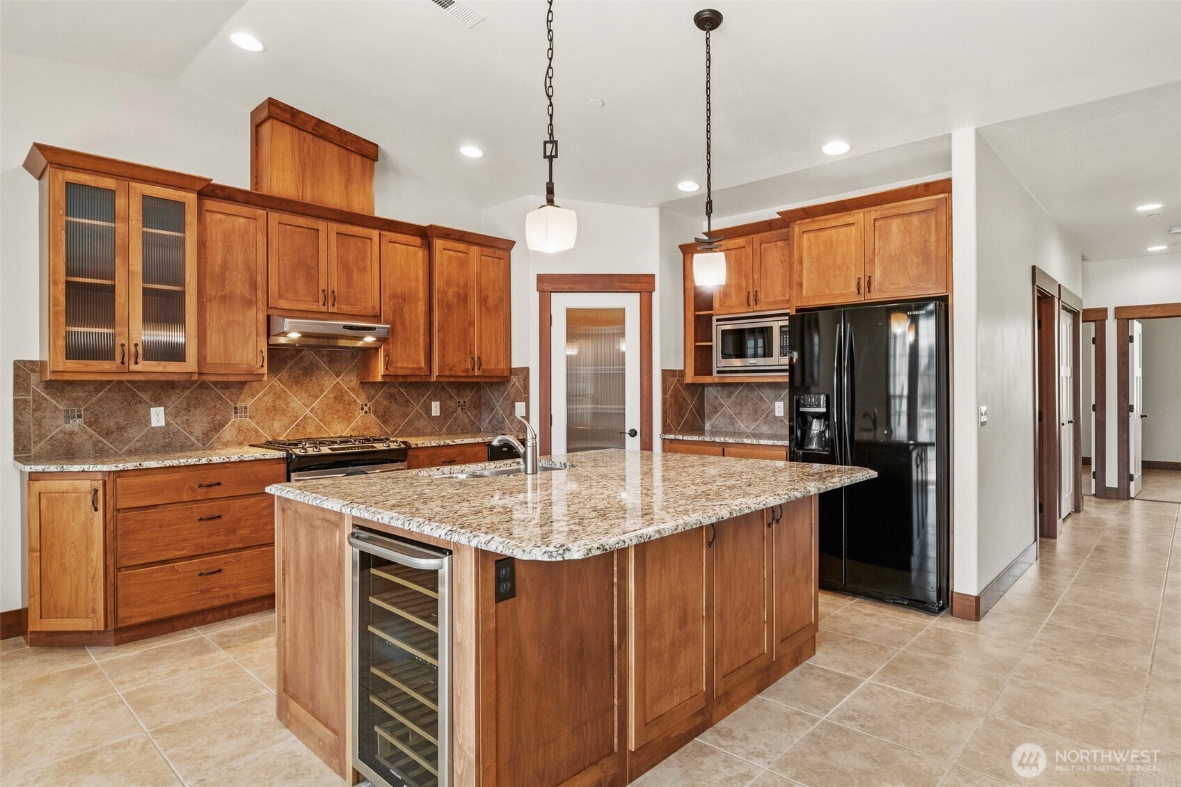 1051 N Baker Avenue #B203, East Wenatchee, WA 98802