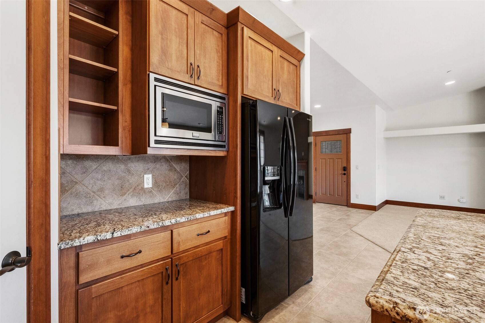 1051 N Baker Avenue #B203, East Wenatchee, WA 98802
