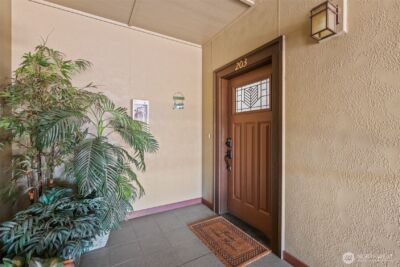 1051 N Baker Avenue #B203, East Wenatchee, WA 98802 - Photo 2