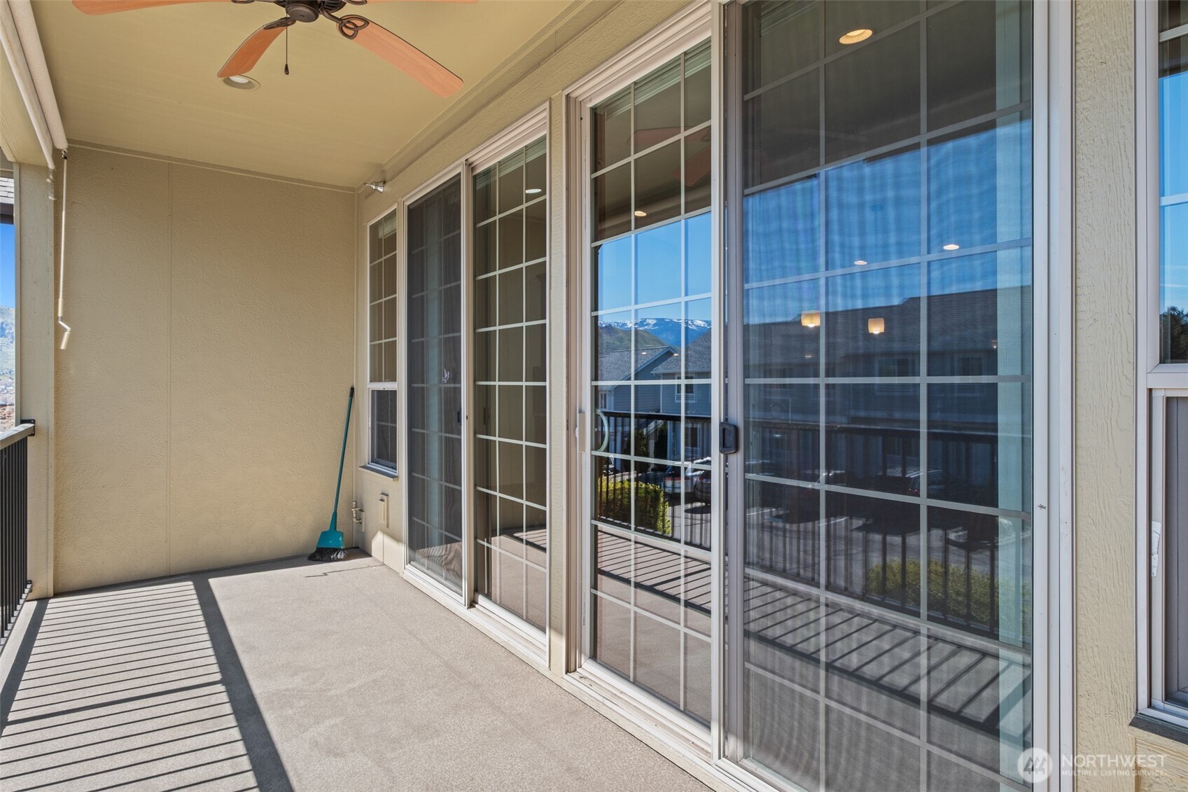 1051 N Baker Avenue #B203, East Wenatchee, WA 98802