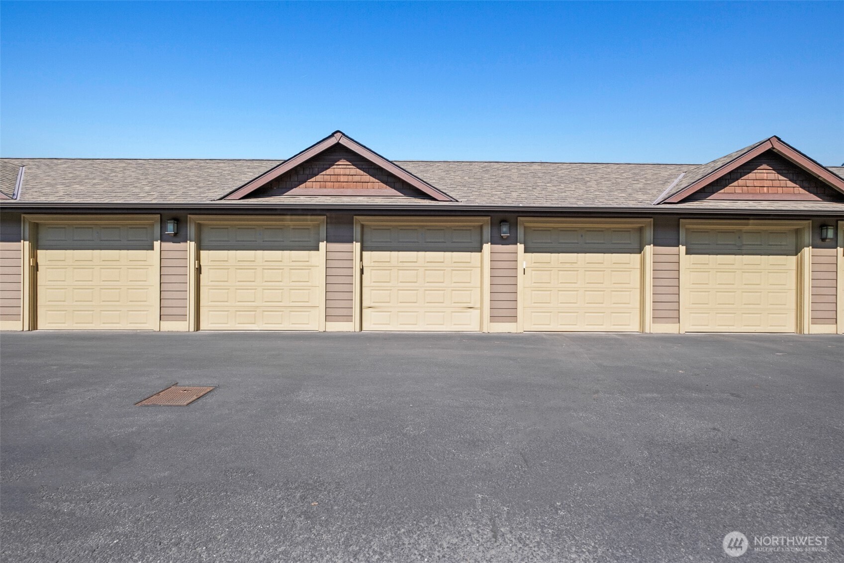 1051 N Baker Avenue #B203, East Wenatchee, WA 98802