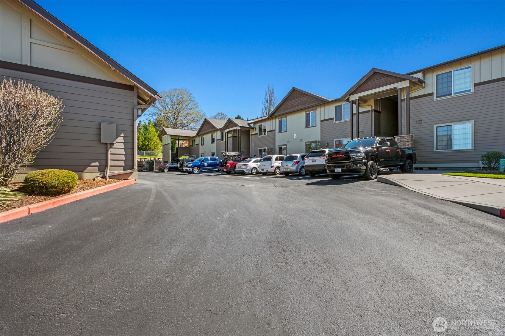 1051 N Baker Avenue #B203, East Wenatchee, WA 98802
