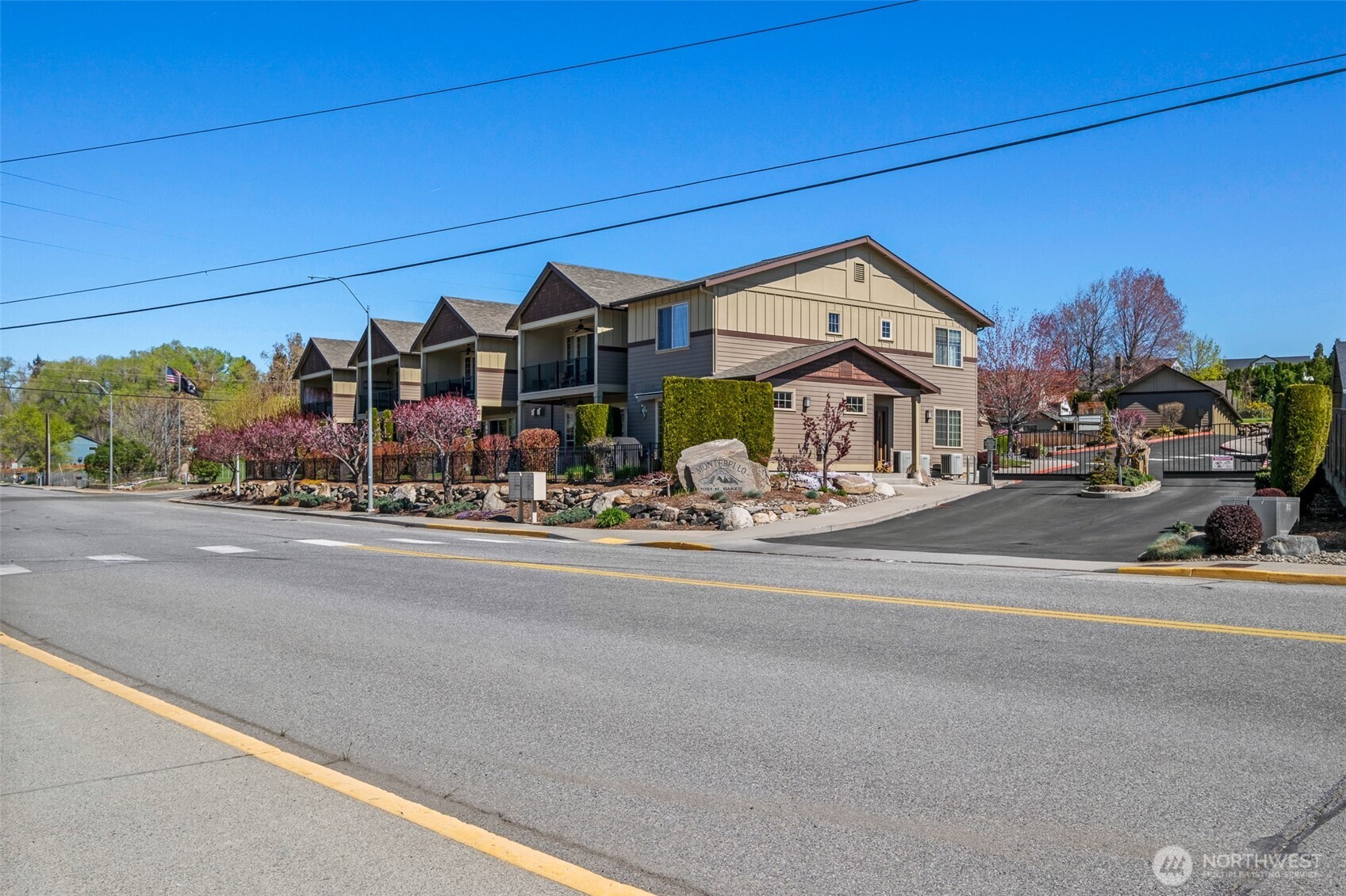 1051 N Baker Avenue #B203, East Wenatchee, WA 98802