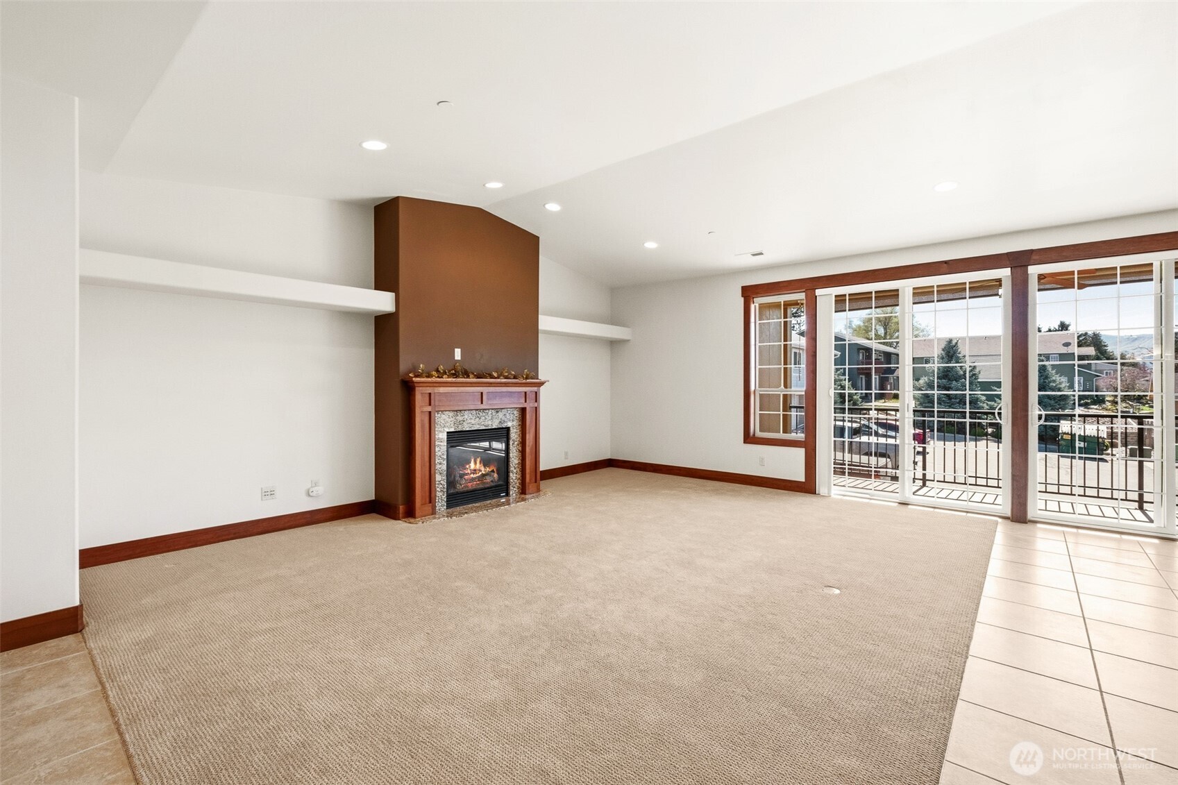 1051 N Baker Avenue #B203, East Wenatchee, WA 98802