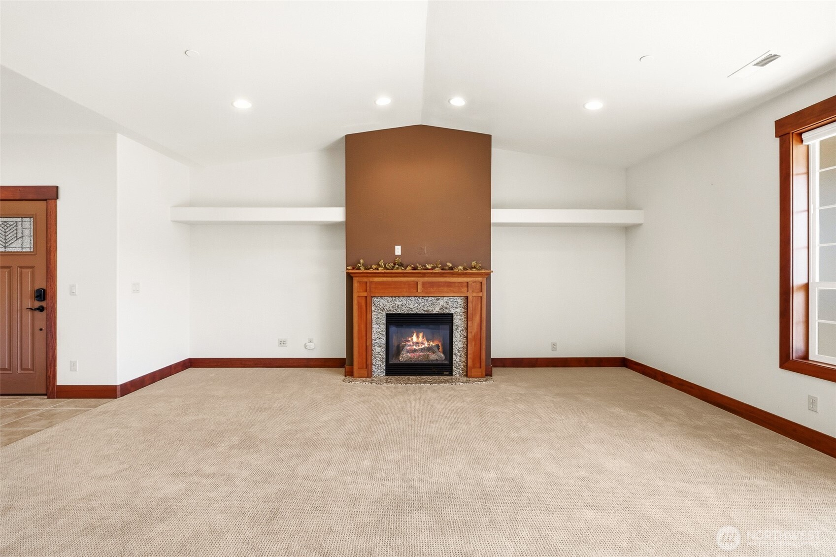 1051 N Baker Avenue #B203, East Wenatchee, WA 98802