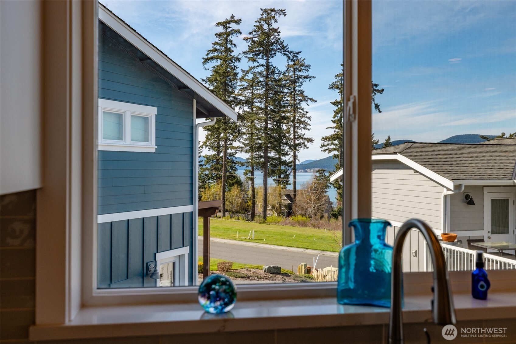 3903 Isle Way , Anacortes, WA 98221-8593