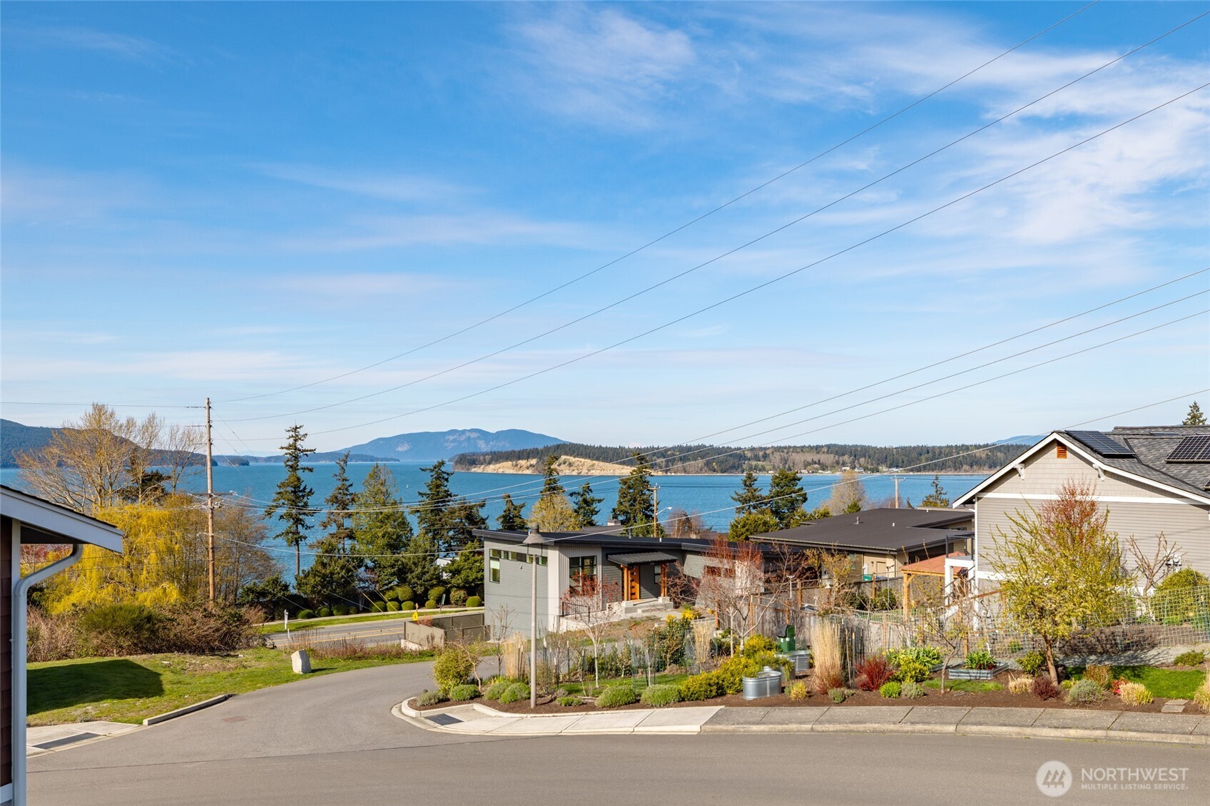 3903 Isle Way , Anacortes, WA 98221-8593