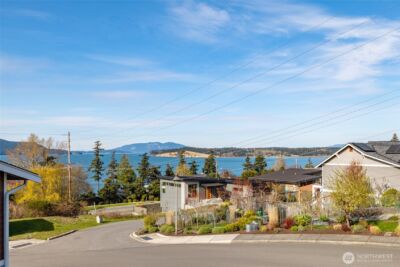 3903 Isle Way , Anacortes, WA 98221-8593 - Photo 18