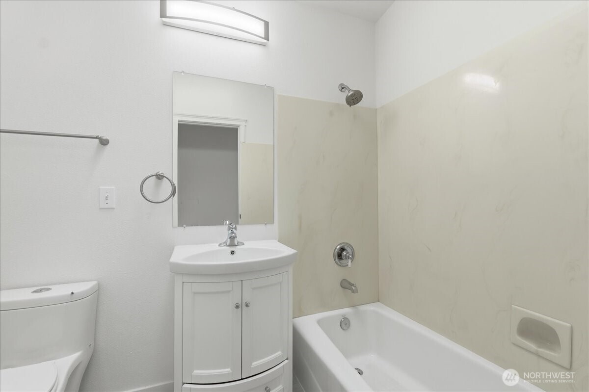 18330 SE 145th Street , Renton, WA 98059