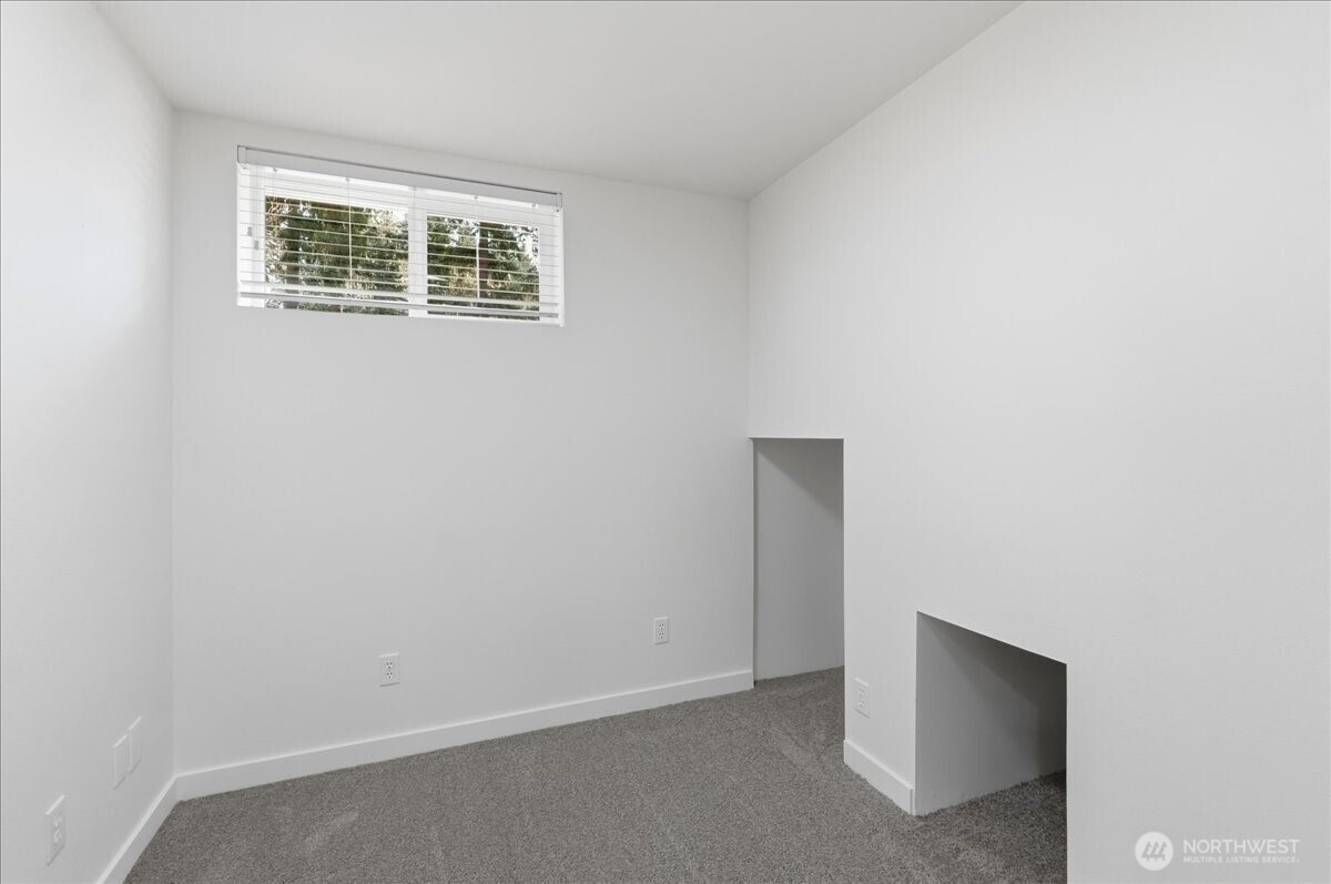 18330 SE 145th Street , Renton, WA 98059