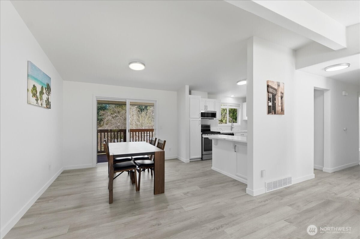 18330 SE 145th Street , Renton, WA 98059