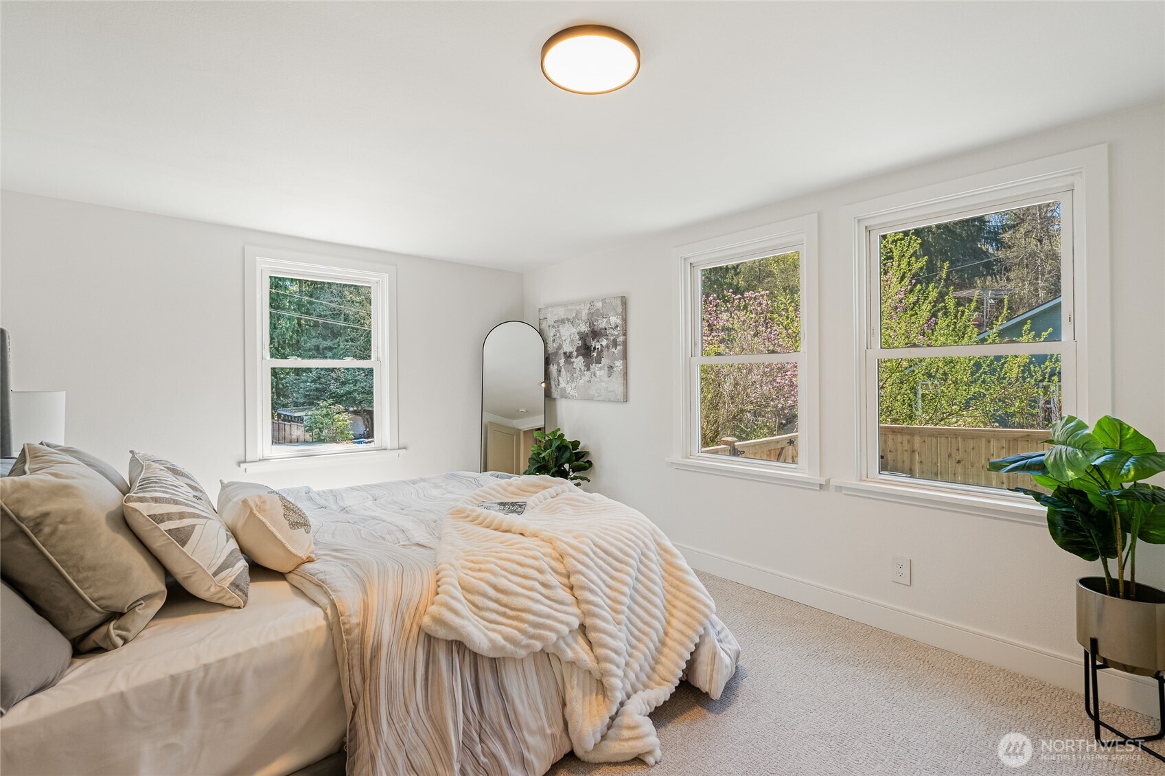 1710 NE 104th Street , Seattle, WA 98125