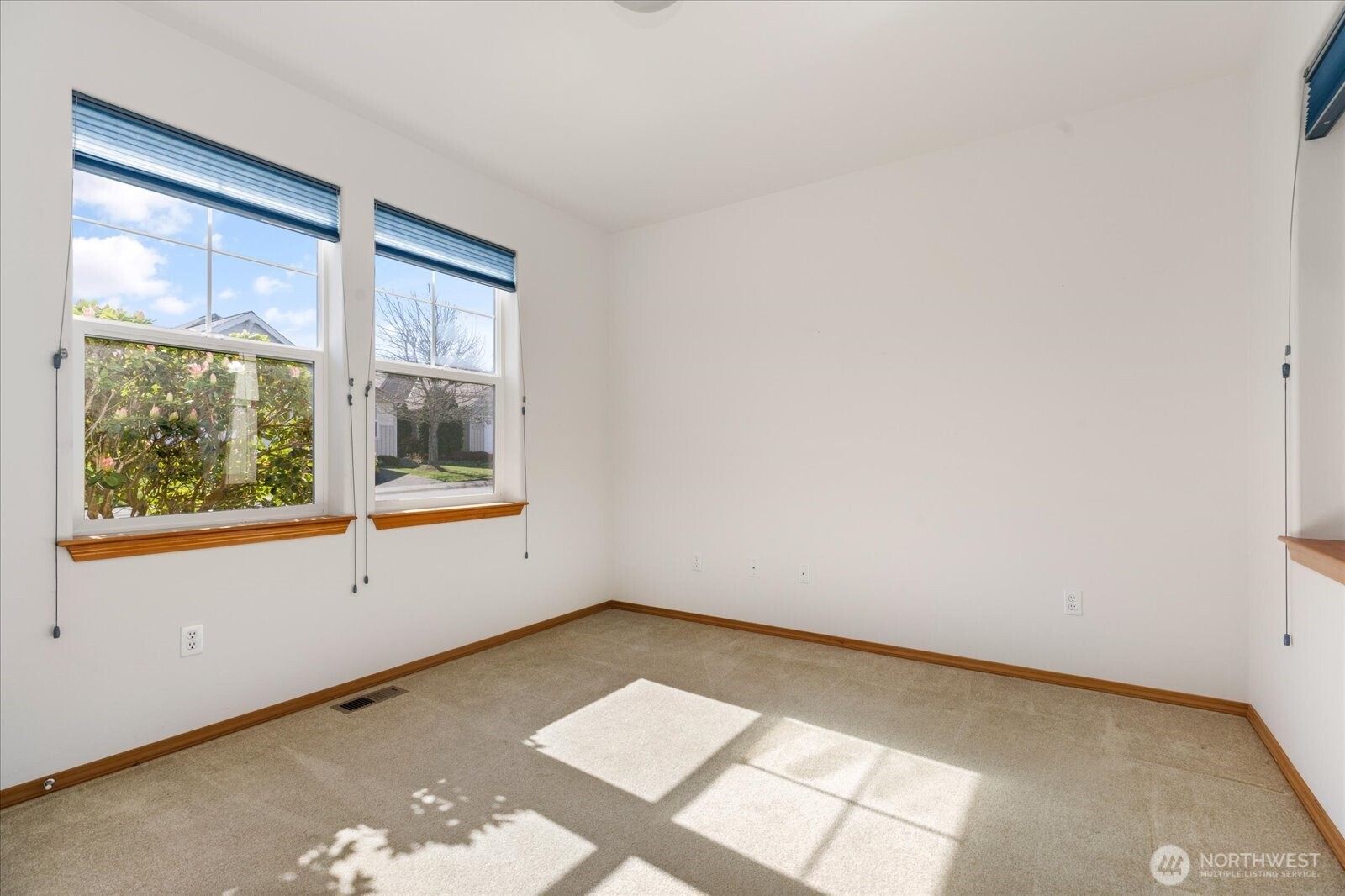 1637 SW Vanguard Street , Oak Harbor, WA 98277