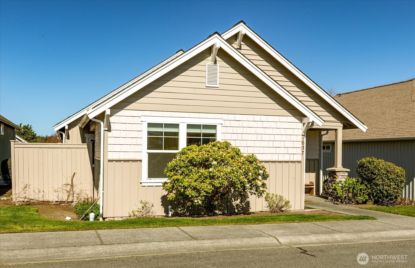 1637 SW Vanguard Street , Oak Harbor, WA 98277
