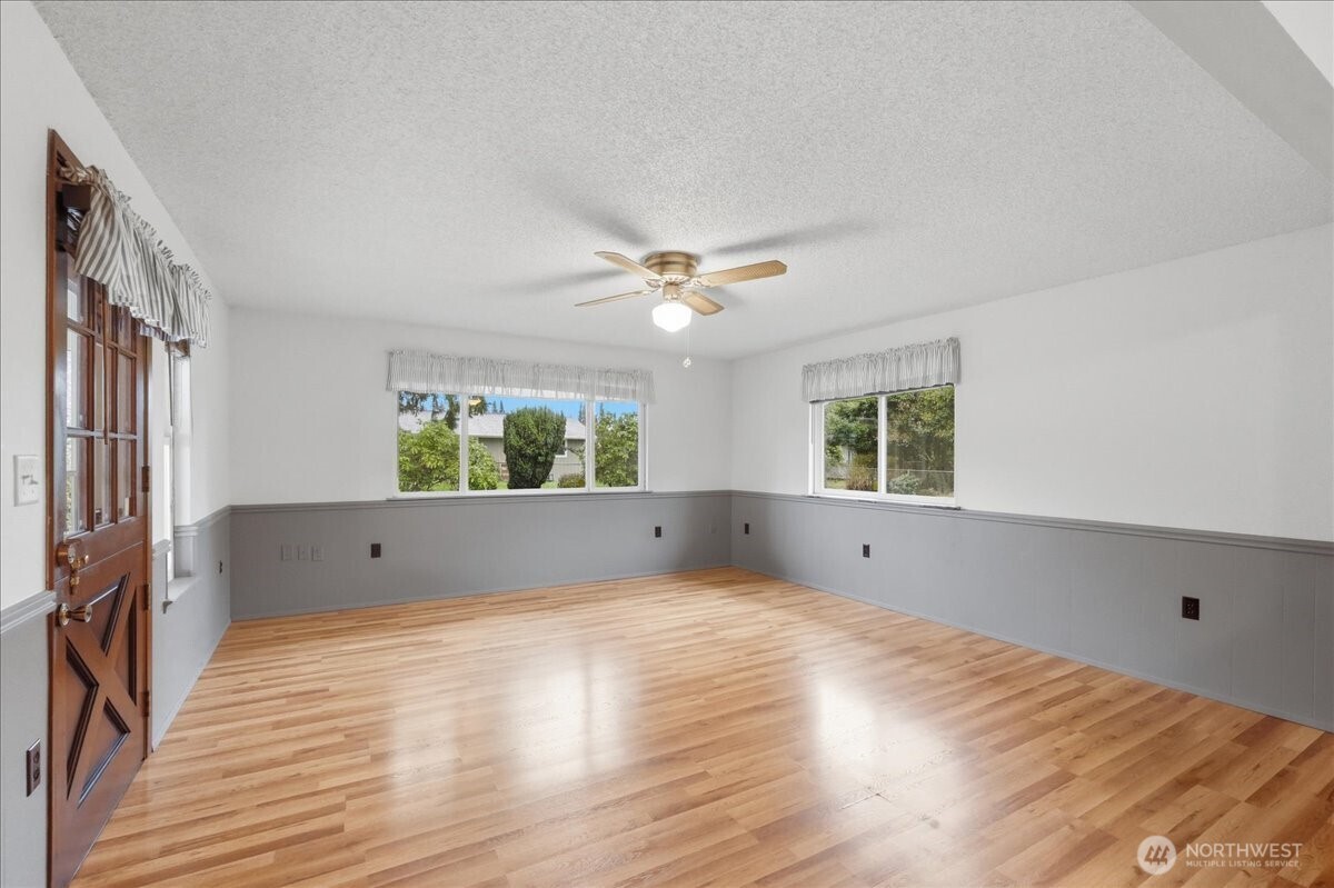 7116 105th Street E, Puyallup, WA 98373