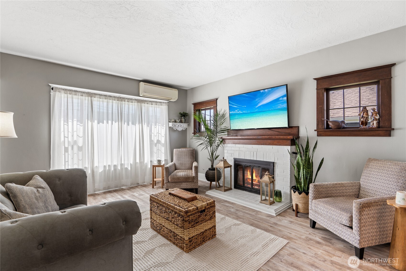 301 Columbia Street , Kelso, WA 98626