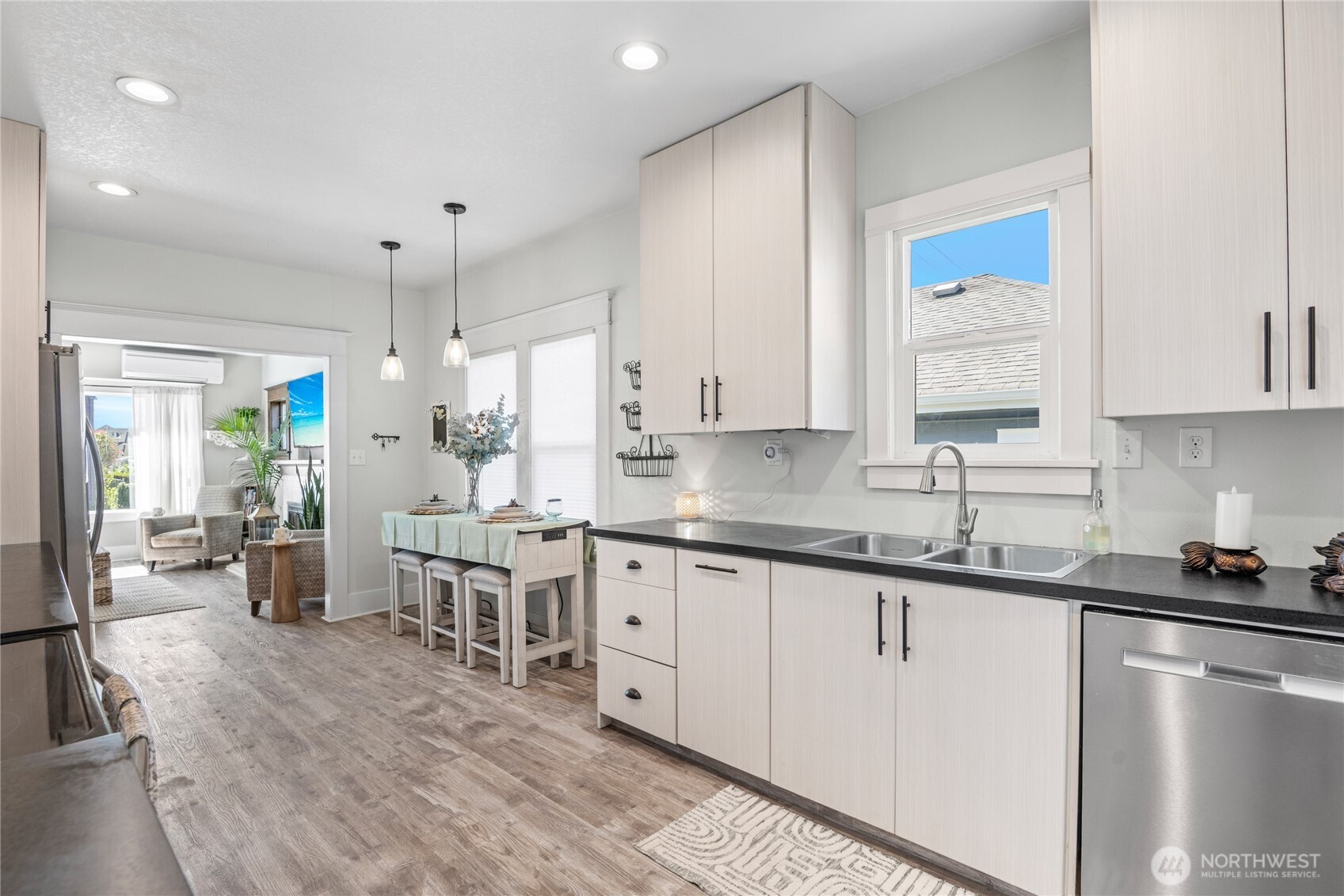 301 Columbia Street , Kelso, WA 98626