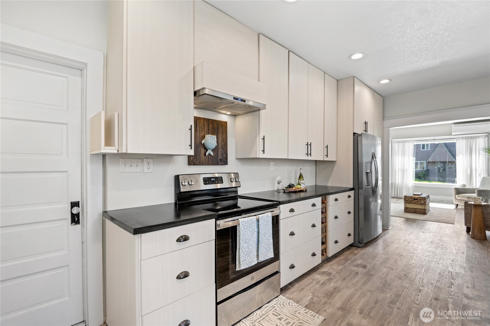 301 Columbia Street , Kelso, WA 98626