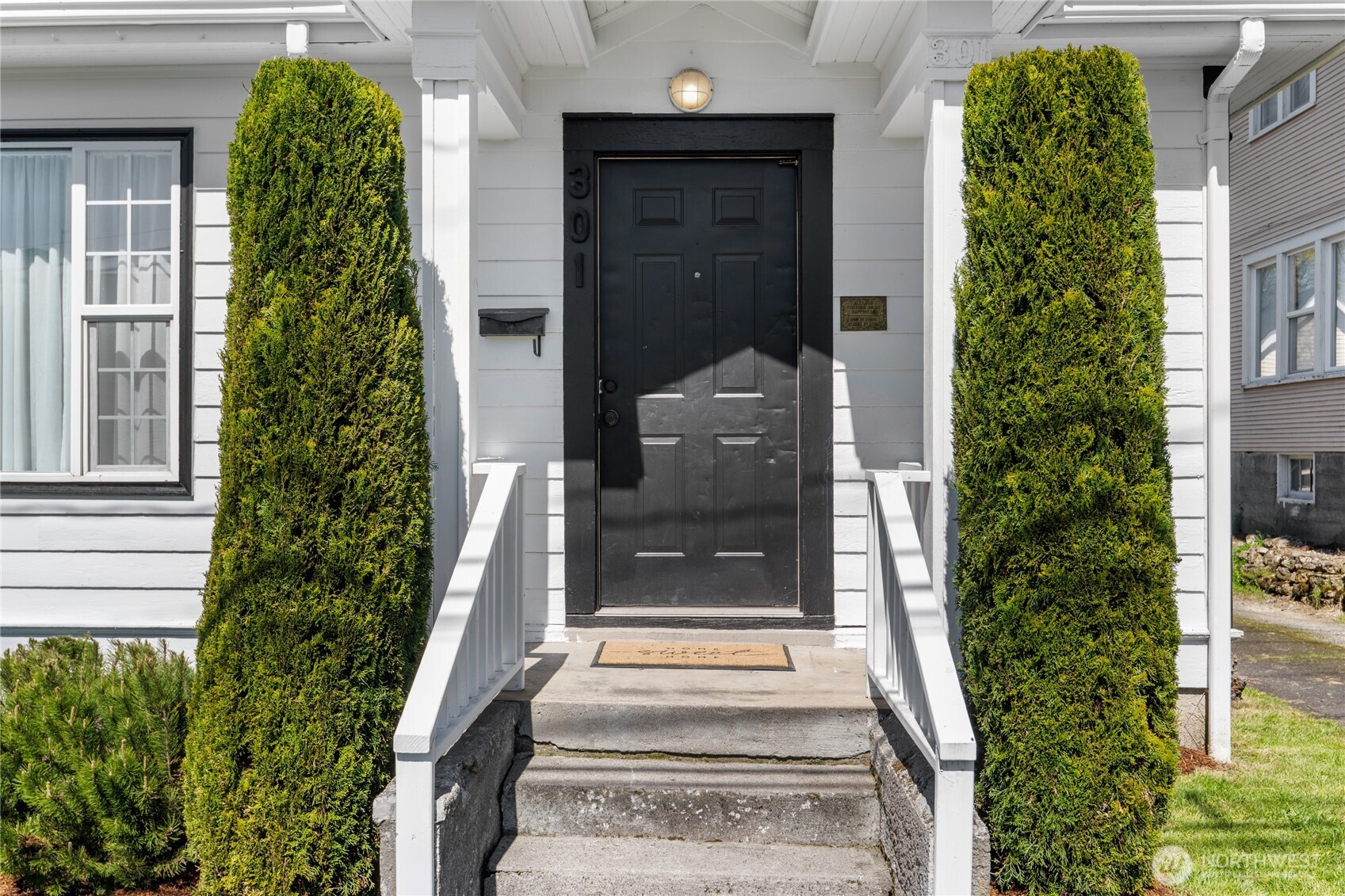 301 Columbia Street , Kelso, WA 98626