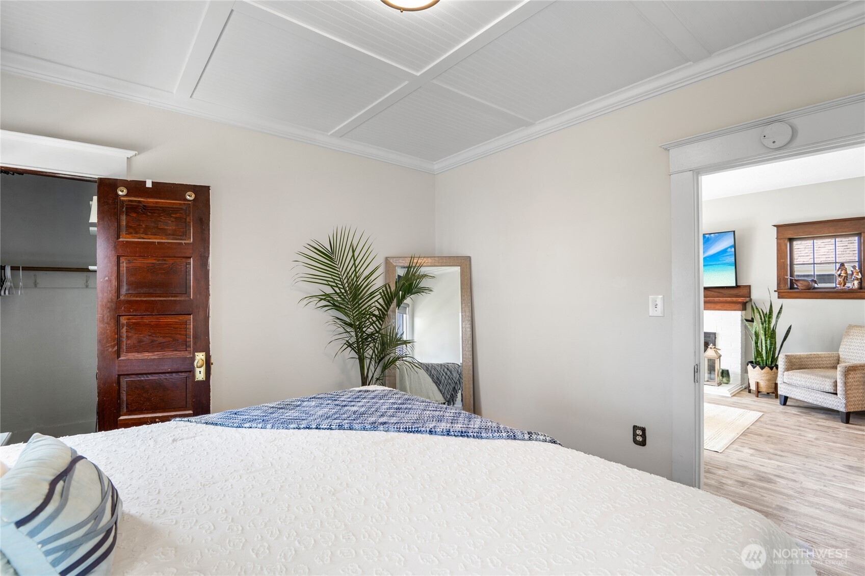 301 Columbia Street , Kelso, WA 98626