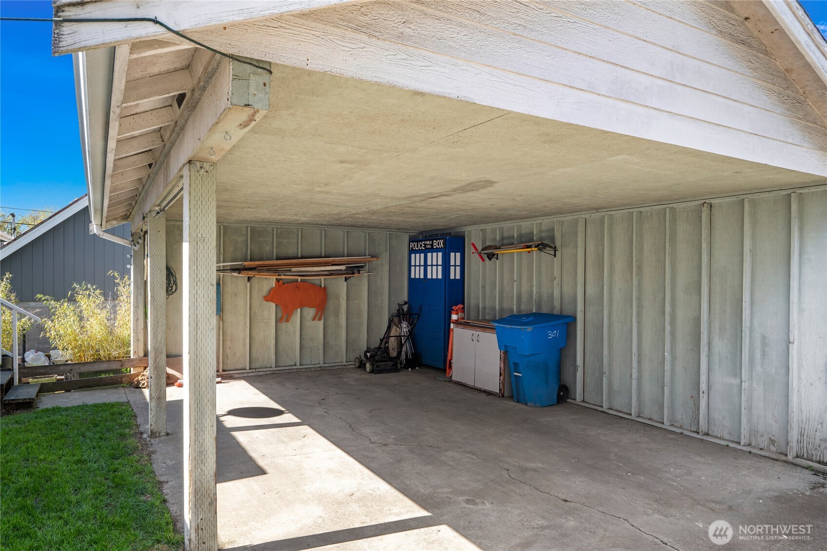 301 Columbia Street , Kelso, WA 98626