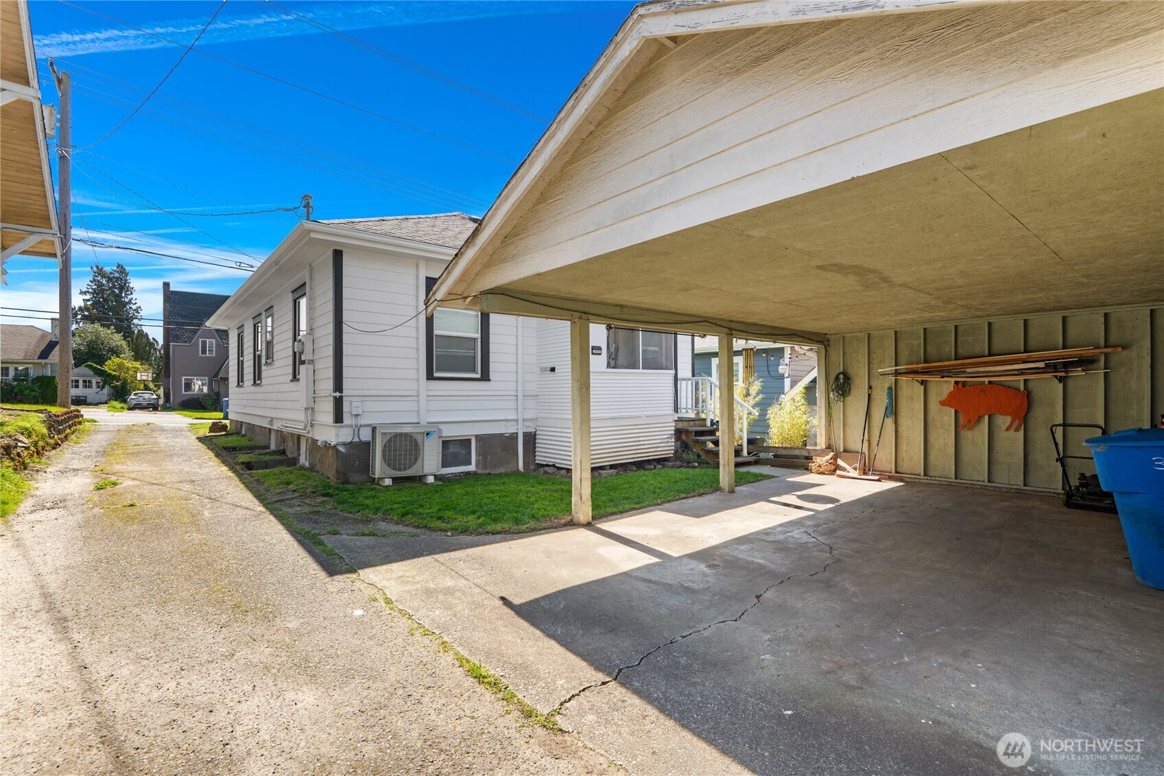 301 Columbia Street , Kelso, WA 98626