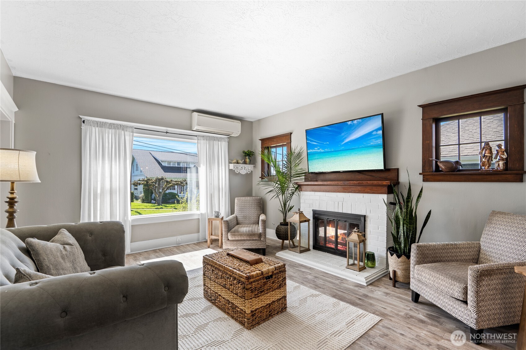 301 Columbia Street , Kelso, WA 98626
