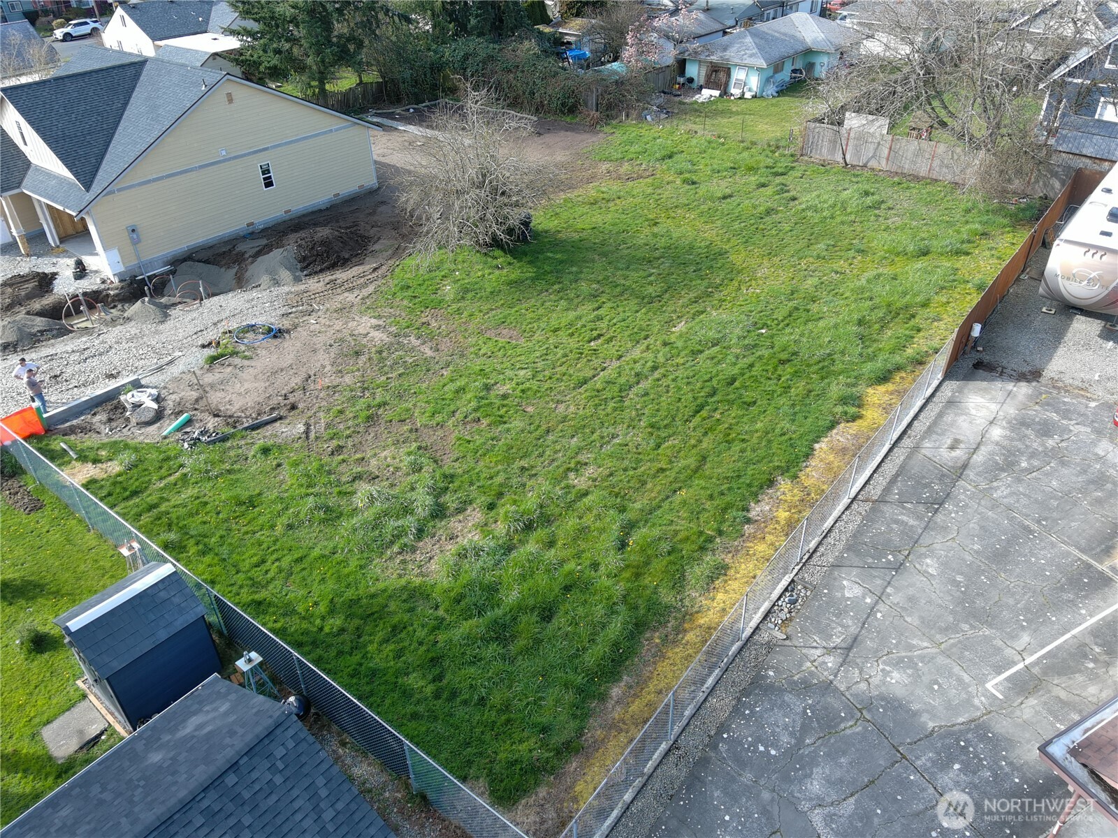 1105 W Pioneer Avenue , Puyallup, WA 98371