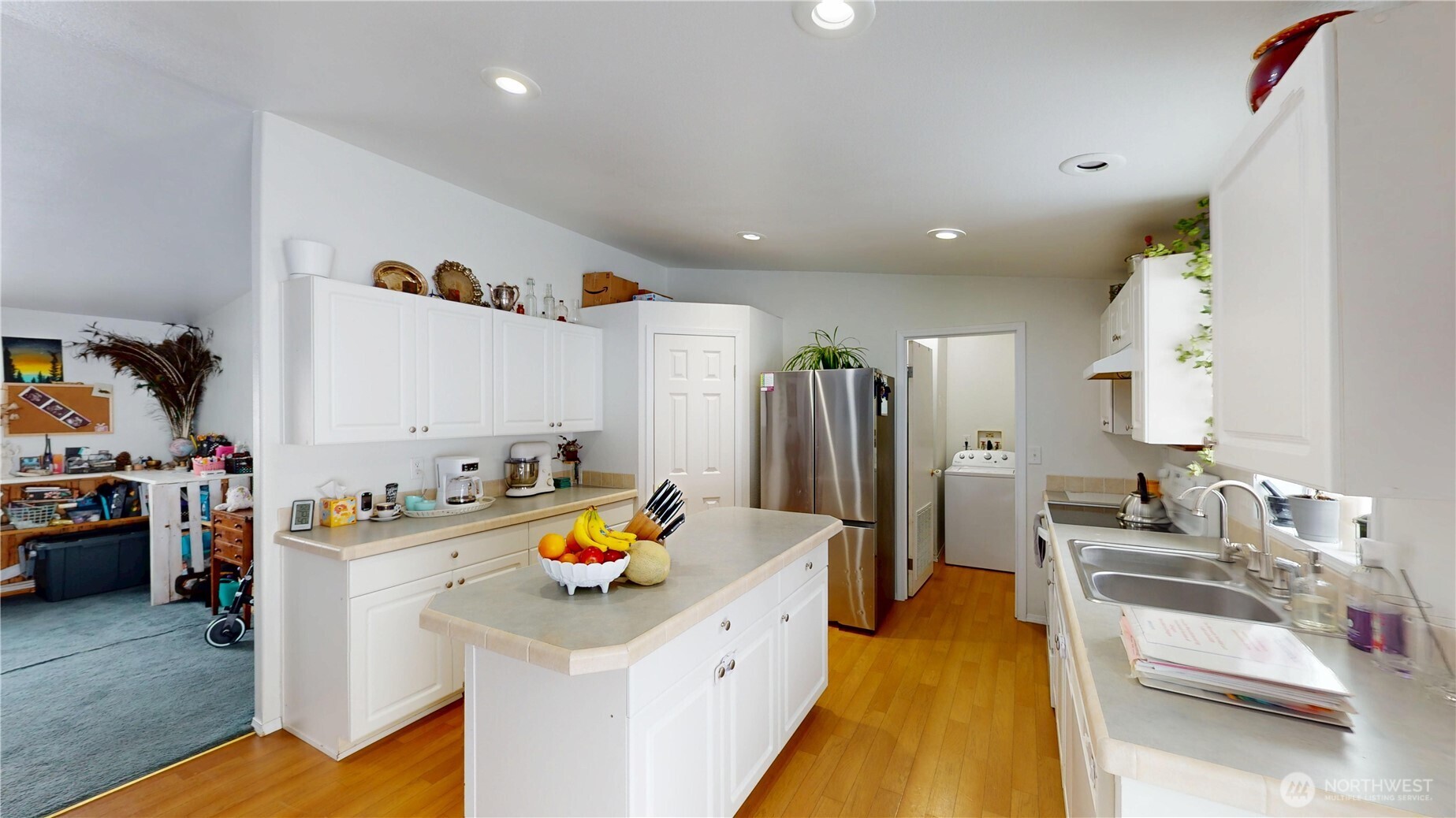 722 Aeneas Valley Road , Tonasket, WA 98855