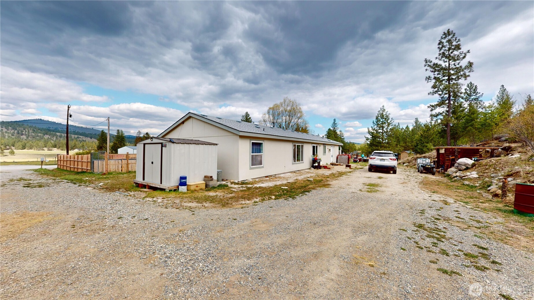 722 Aeneas Valley Road , Tonasket, WA 98855