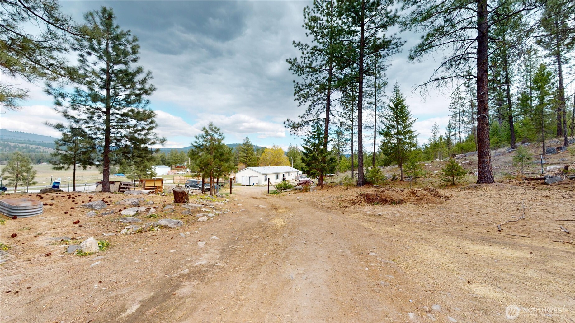 722 Aeneas Valley Road , Tonasket, WA 98855