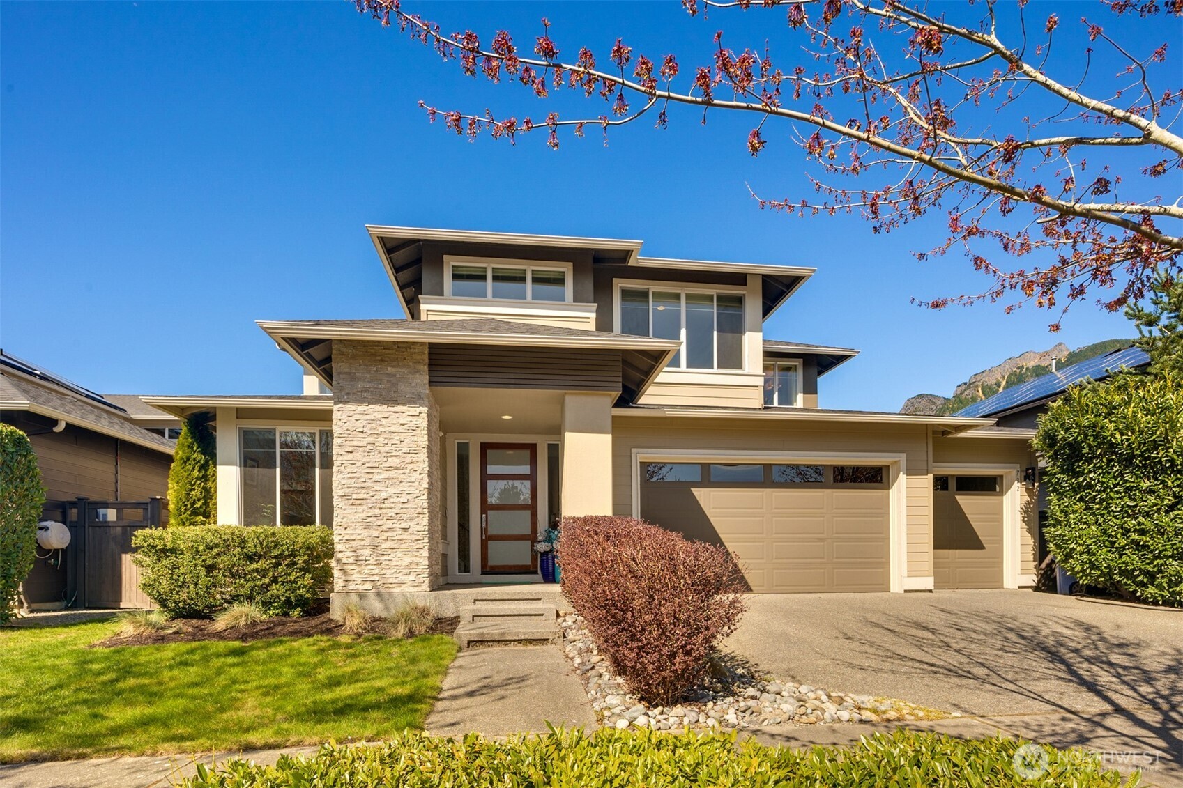 732 SE 11th Street , North Bend, WA 98045