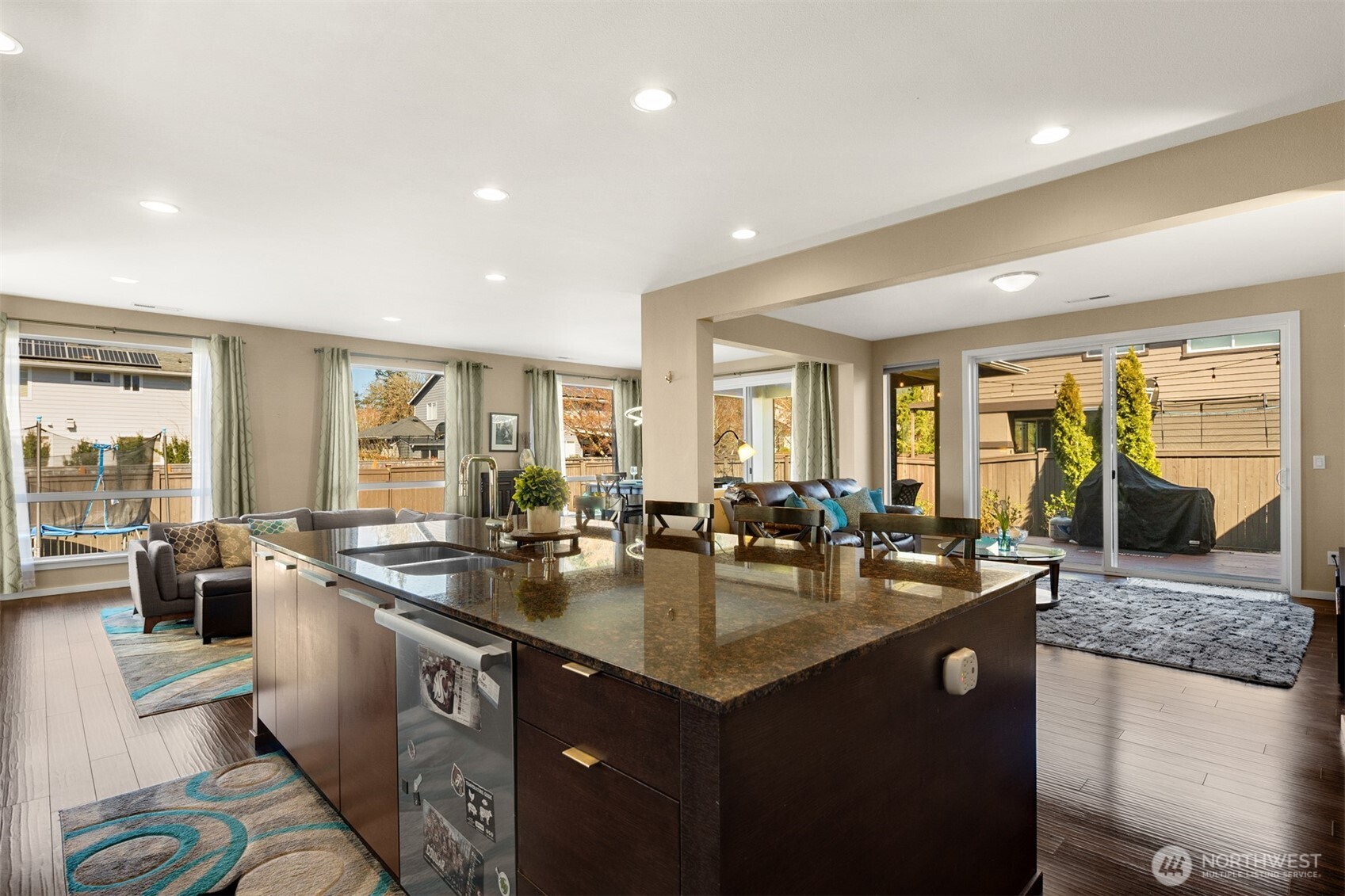 732 SE 11th Street , North Bend, WA 98045